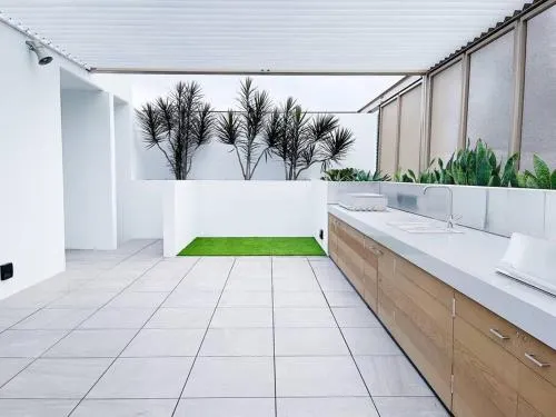 New Apartment close to Westfield and Hospital - Image 1