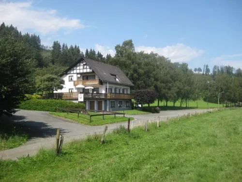 Pension-Gästehaus Waldhof - Image 1