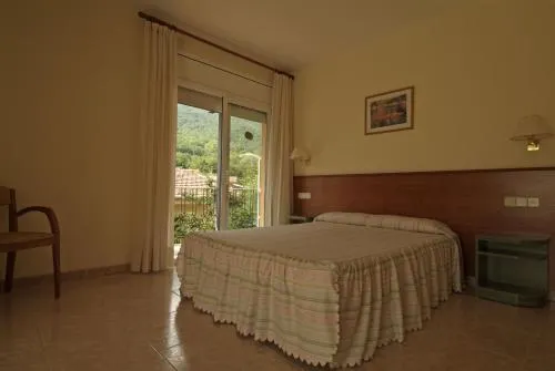 Fonda Finet - Image 1