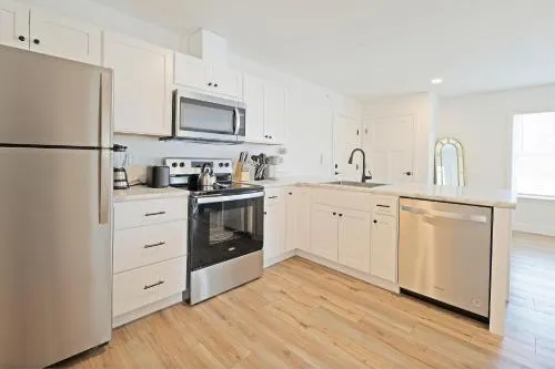 Tranquil Oasis in the Heart of Auburn-Lewiston - 1BD, 1BA - Image 1