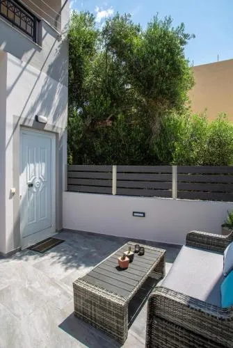 Constantina's apartment near the sea - Image 1