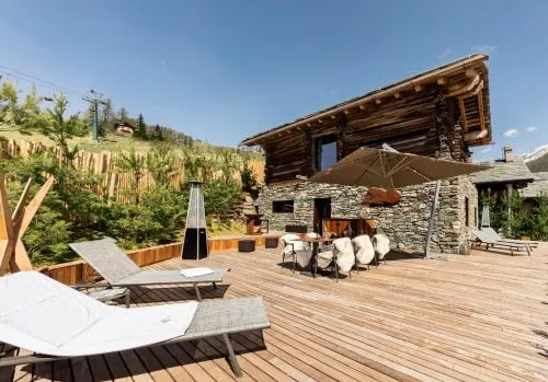 Chalet Cocoon Deluxe Private Spa And F&B - Image 1