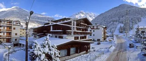 Hotel Mignon - Image 1
