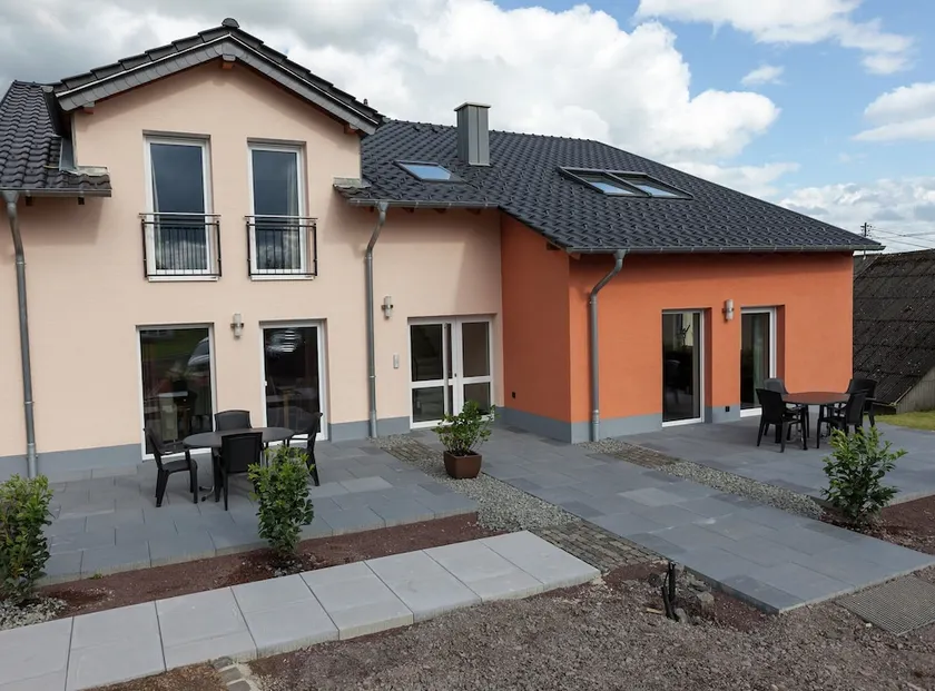 Apartment With Private Terrace - Image 1