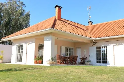 Vale Cottage - Image 1