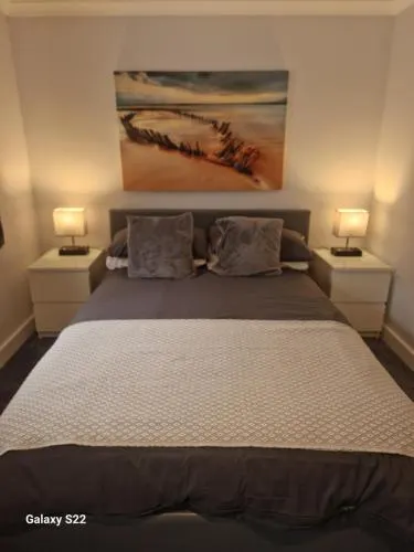 Farne Lodge - Image 1