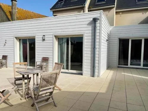 Appartement de 2 chambres a Saint Vaast la Hougue a 100 m de la plage avec vue sur la mer terrasse amenagee et wifi - Image 1