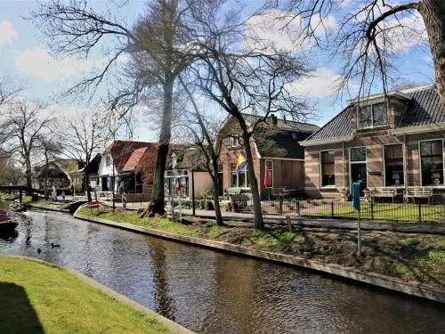 Apartment in Giethoorn by Scenic Canals - Image 1