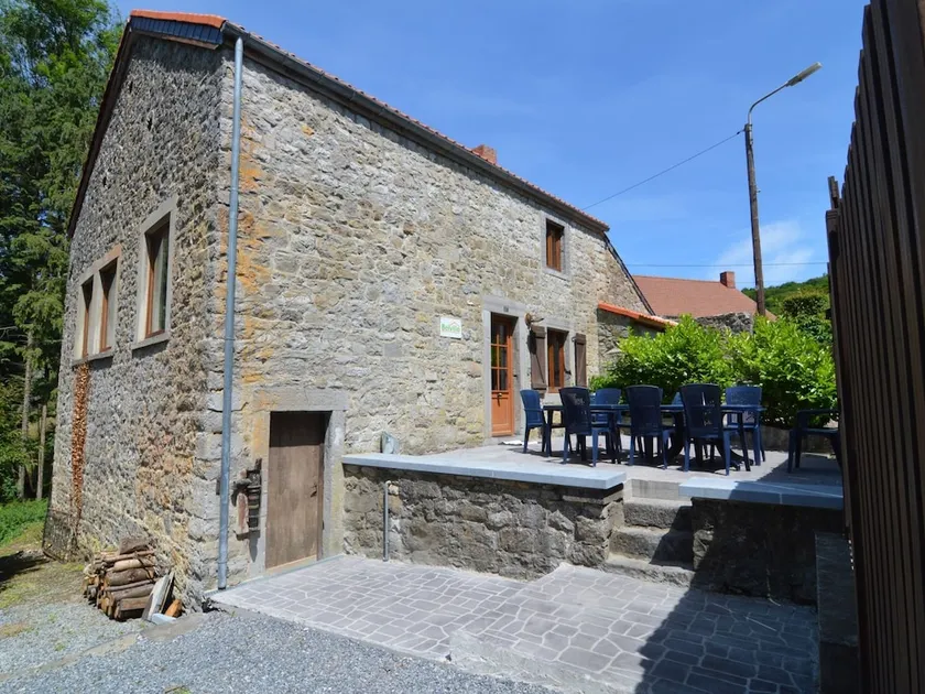Quaint Holiday Home in Falaen - Image 1