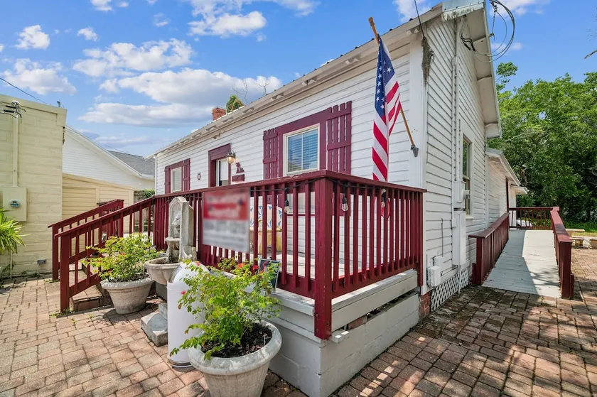Historic St Augustine Getaway Near Downtown 2 Bedroom Cottage - Image 1