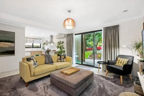 The Snug Premium 1BR Self Contained Apartment FREE Netflix - Image 1