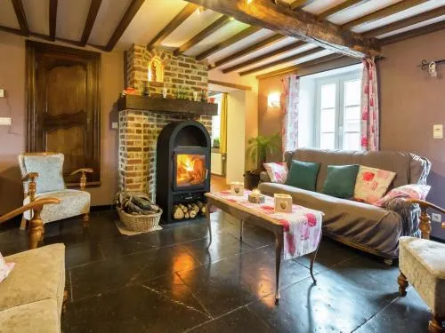 Spacious Holiday Home With Fireplace - Image 1