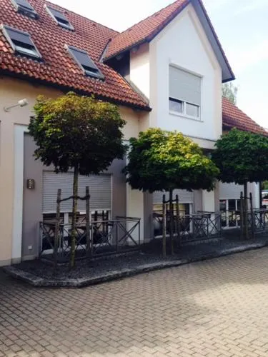 Airport Hostel - Image 1