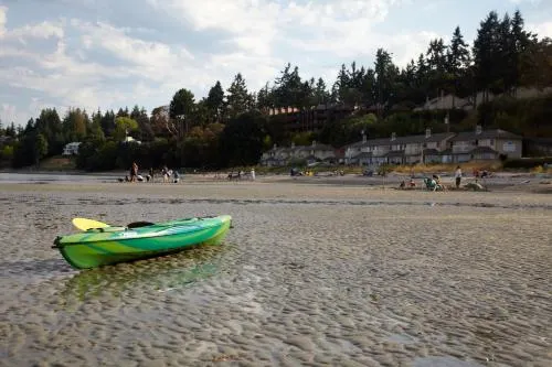 Madrona Beach Resort - Image 1