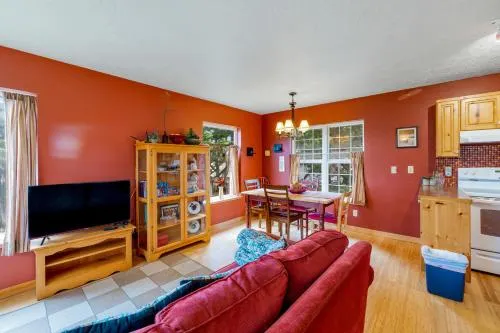 Apple Gate Beach House - Image 1