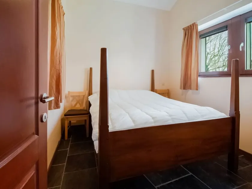 Comfy Holiday Home in Grand Halleux - Vielsam with Parking - Image 1