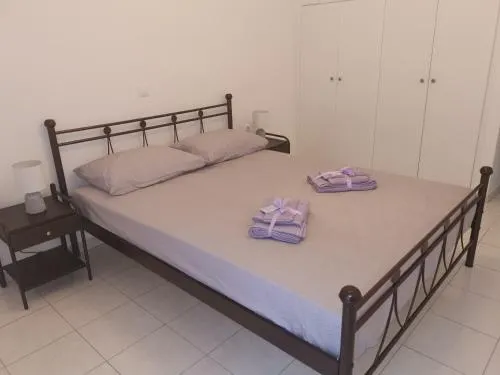 Demirdesiou 127 Apartment - Image 1