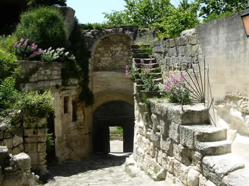 Comfortable Villa With Private Swimming Pool and Close to the Ardèche River - Image 1