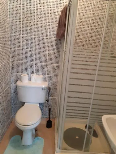 Apple Guest House - Image 1