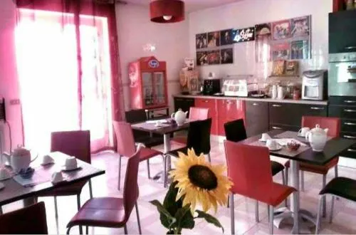 La Dolce Vita - Image 1