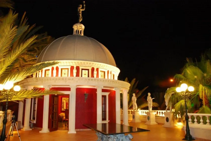 Yetkin Hotel - Image 1