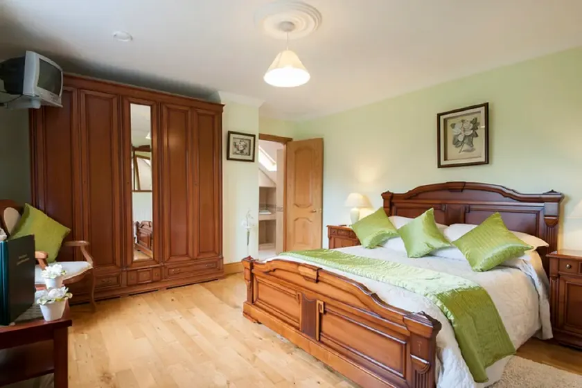 Woodlands Guest Accommodation - Image 1