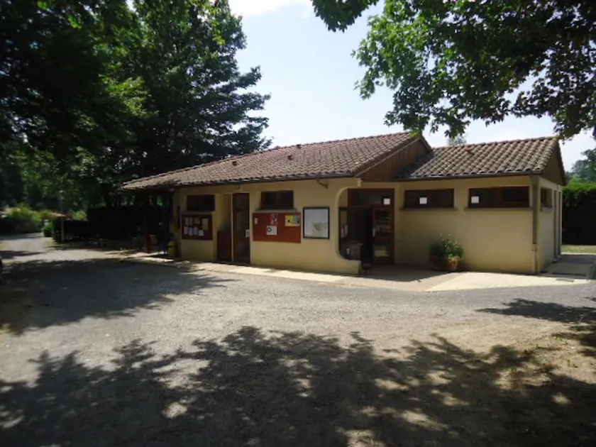 Camping des Prairies d' Auvergne - Image 1