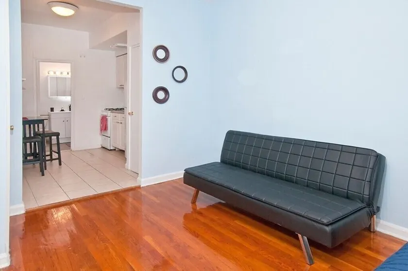 Lovely Studio on Upper East Side - Image 1