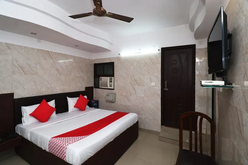 Hotel Gagan by OYO Rooms - Image 1