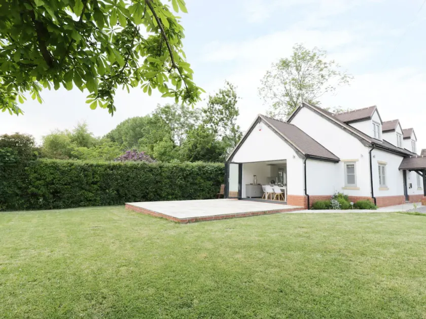 Appletree Cottage - Image 1