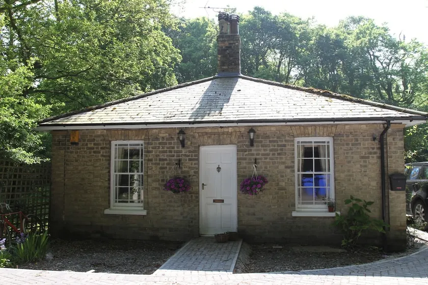East Lodge Cottage - Image 1