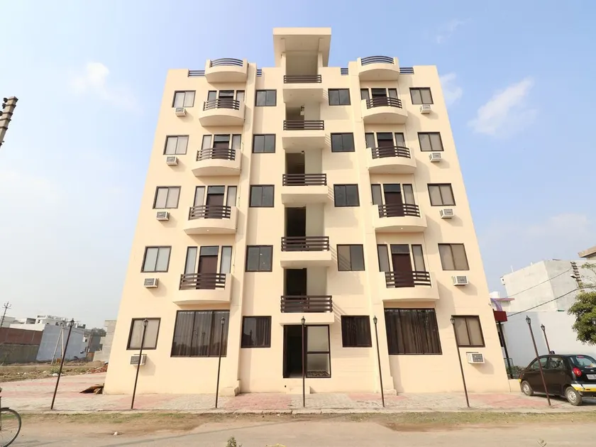 Woodland Garden Suites By OYO Rooms - Image 1