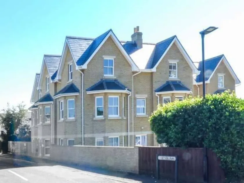 Flat 8 Hazelhurst - Image 1