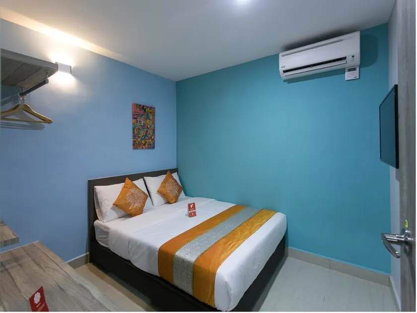 OYO 270 Home Stay Link Inn - Image 1