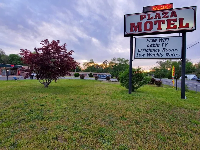 Plaza Motel Mays Landing - Image 1