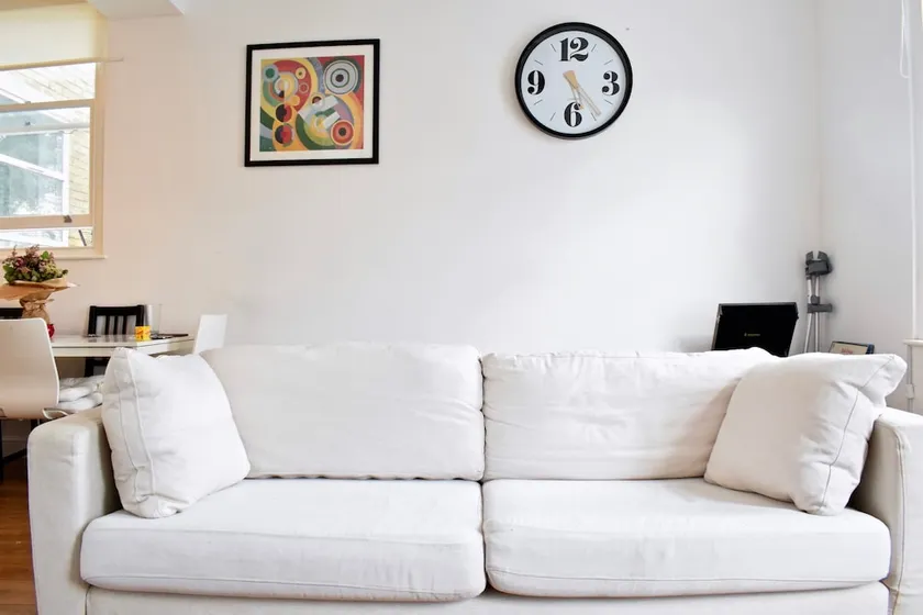 Modern Flat in Chalk Farm - Image 1