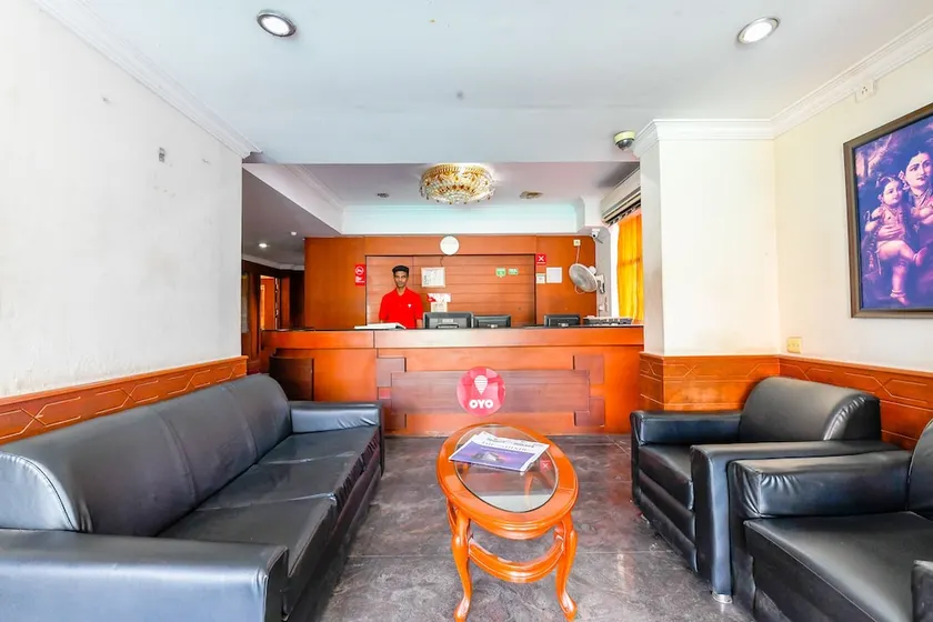 Green Land Residency by OYO Rooms - Image 1