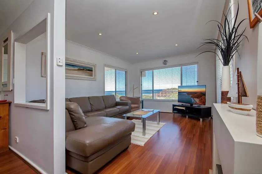 Anchor at 'D' Point, 2/14 Noamunga Street - Image 1