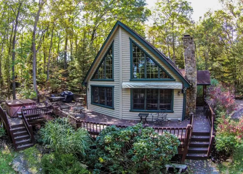 Swimming Bear Lodge - Image 1