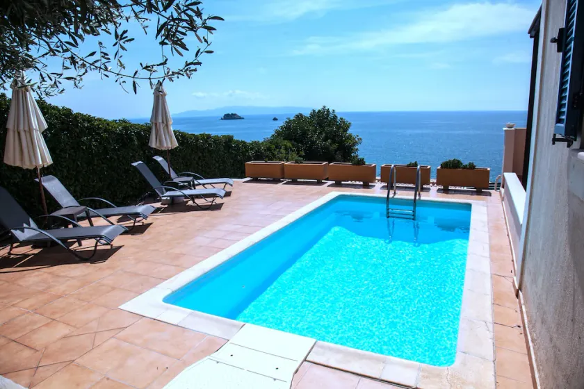 Beach Front Villa with Private 50m Path to Secluded Beach - Image 1