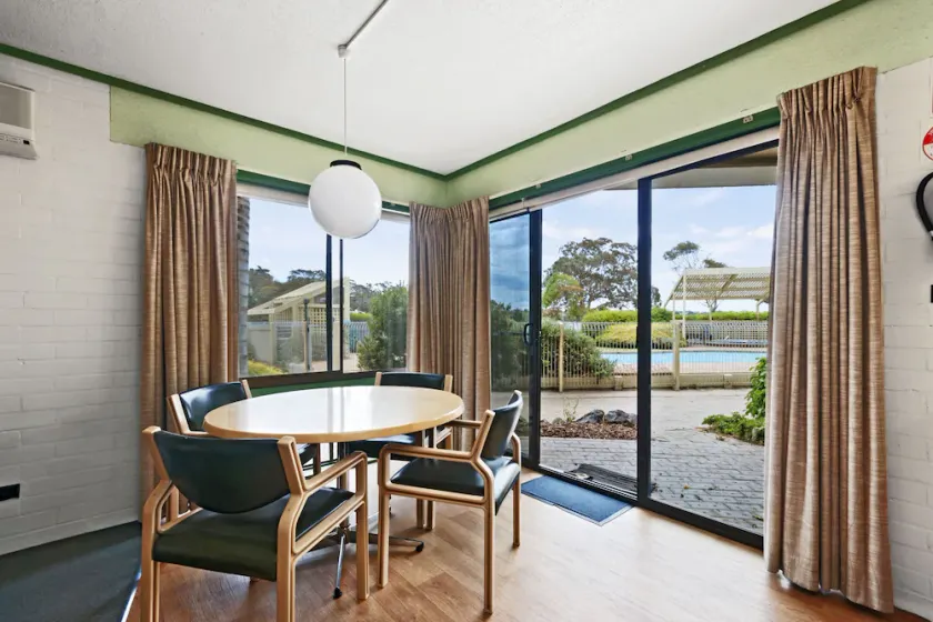 Emmanuel Holiday Apartments - Image 1