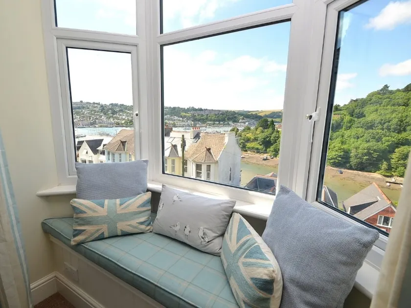 Peaceful Holiday Home in Kingswear Devon With Terrace - Image 1