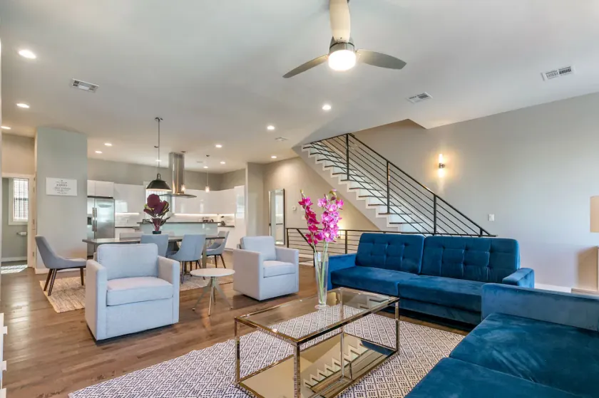 Modern 4BR Townhouse in Bienville Villas - Image 1