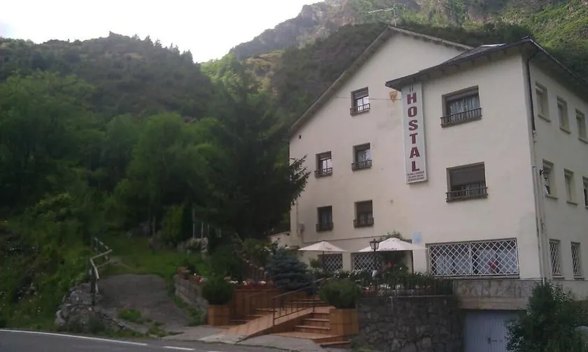 Hostal Carme Pascual - Image 1