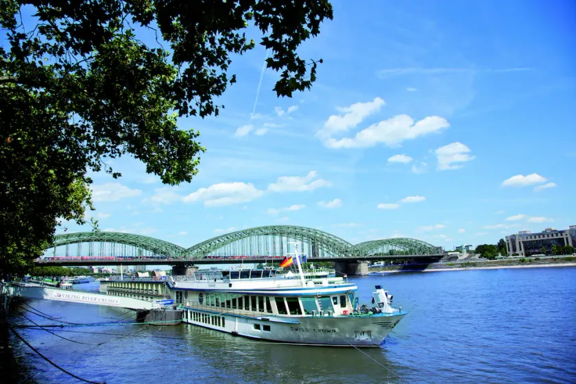 Crossgates Hotelship 3 Star - Osthafen - Frankfurt - Image 1