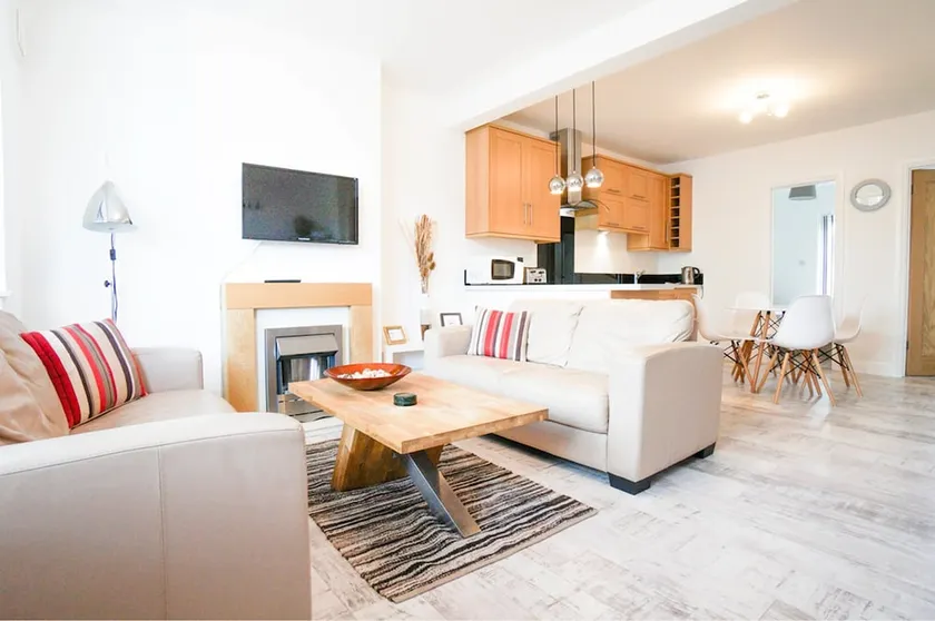 AAA Stay Apartments - Image 1