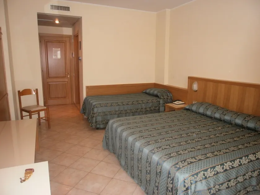 Hotel Manzoni - Image 1