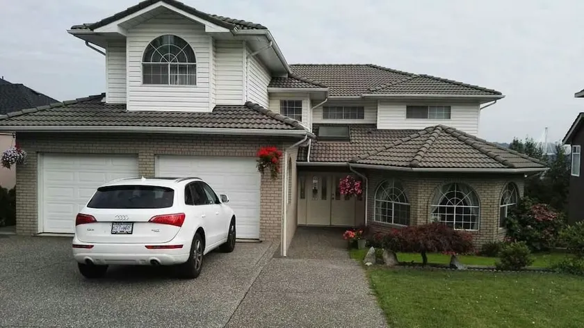 Vancouver Jinjiang Guesthouse - Image 1