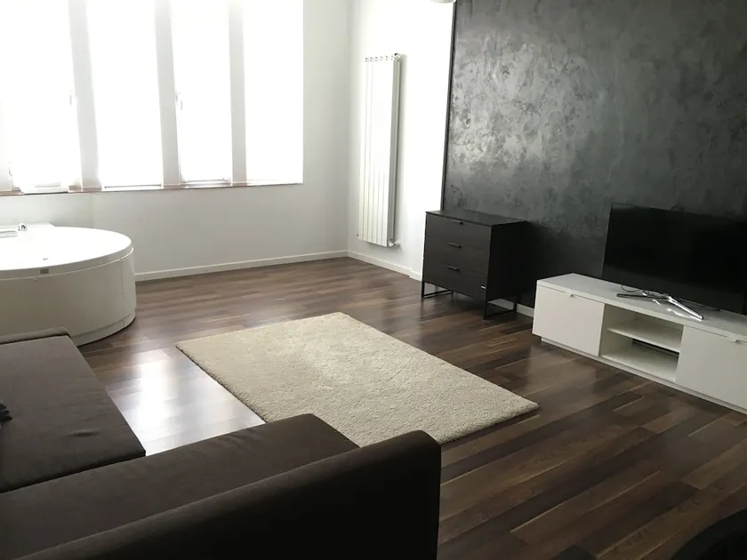 GIA Suites - Image 1