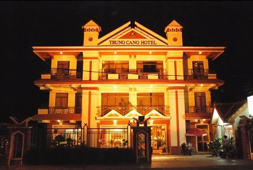 Trung Cang Hotel - Image 1